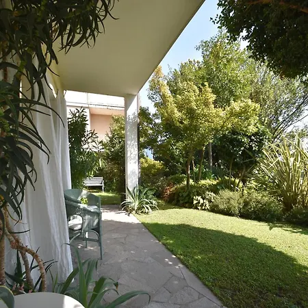 By Maggiore With Garden Views Vakantiehuis Verbania