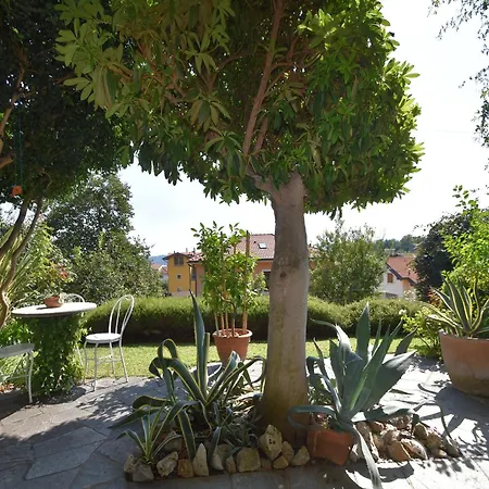 By Maggiore With Garden Views 베르바니아