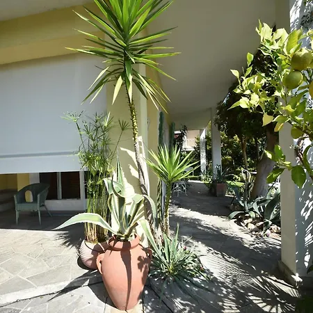 Vakantiehuis By Maggiore With Garden Views