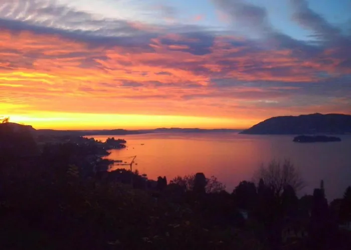 By Maggiore With Garden Views Verbania