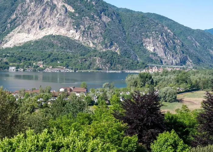 By Maggiore With Garden Views Feriehus Verbania