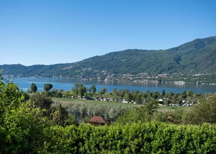 By Maggiore With Garden Views Verbania